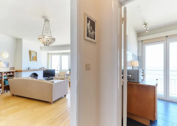 Lecomte - The Shoreline 131