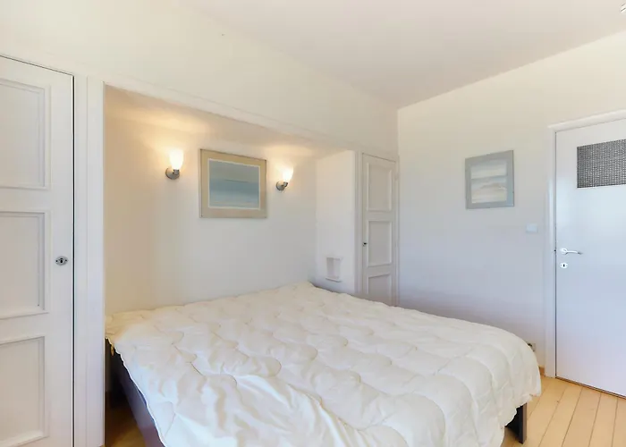 Lecomte - The Shoreline 131 * Ostende